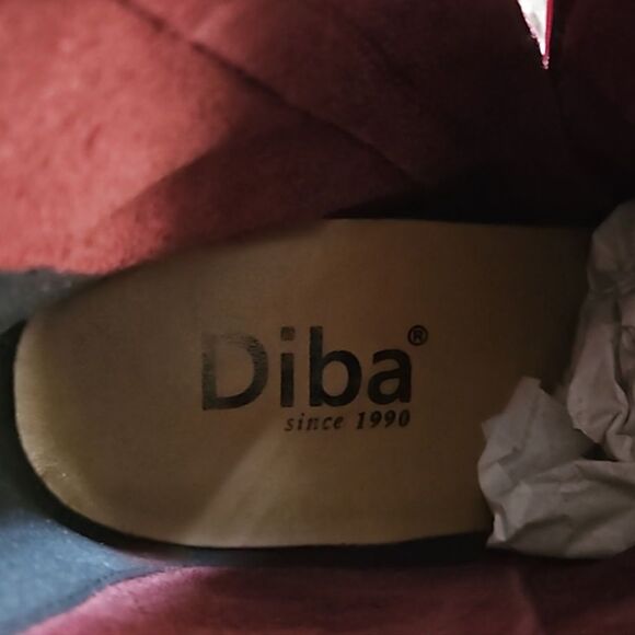 Diba Sleek Ankle Bootie in burgundy – 8.5 - Picture 7 of 9